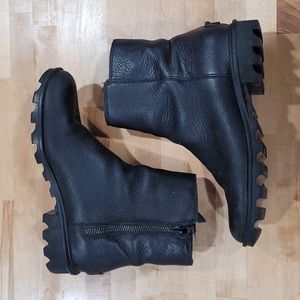 Sorel Pheonix sz 9.5 Black Leather Ankle Boots